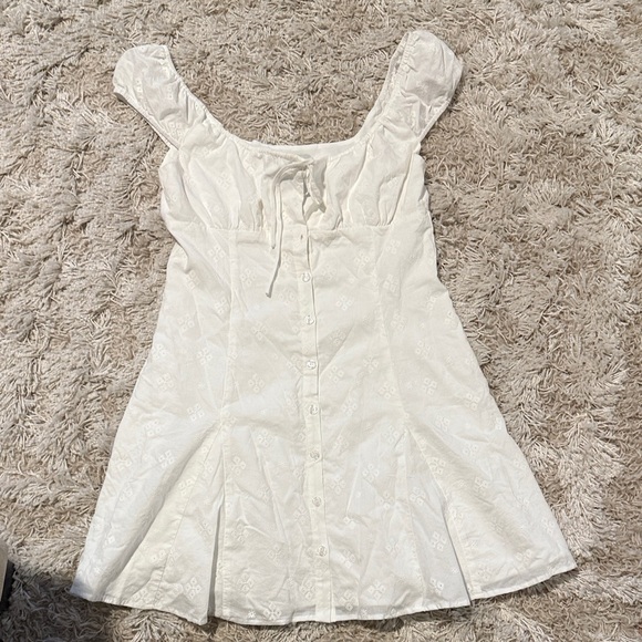 Wayf Dresses & Skirts - Wayf Ivory White Eyelet Embroidered Cap Sleeve Mini Dress M